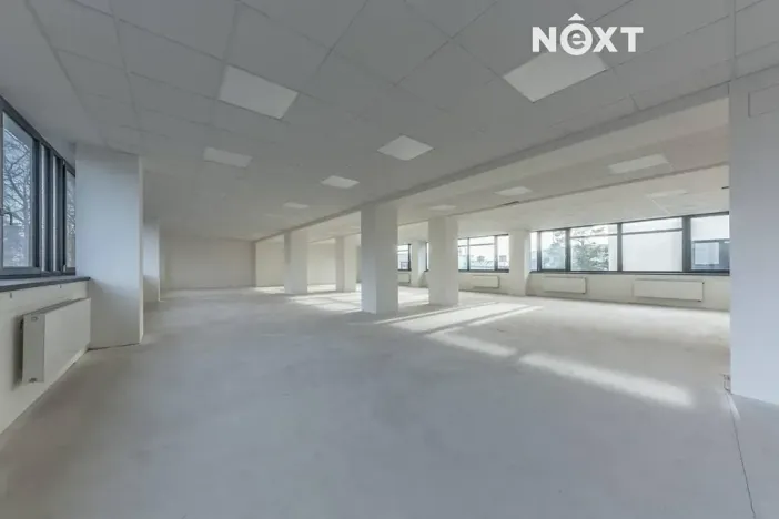 Pronájem kanceláře, Praha - Strašnice, Průběžná, 375 m2