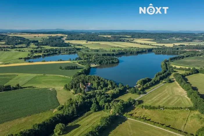 Prodej komerční nemovitosti, Buzice, 1800 m2