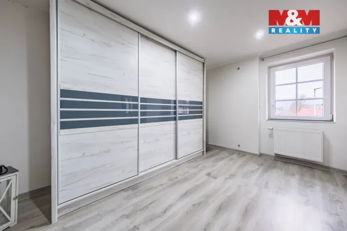 Prodej rodinného domu, Okounov, 197 m2