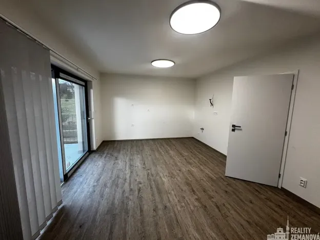 Pronájem bytu 2+kk, Jesenice, Hlavní, 56 m2