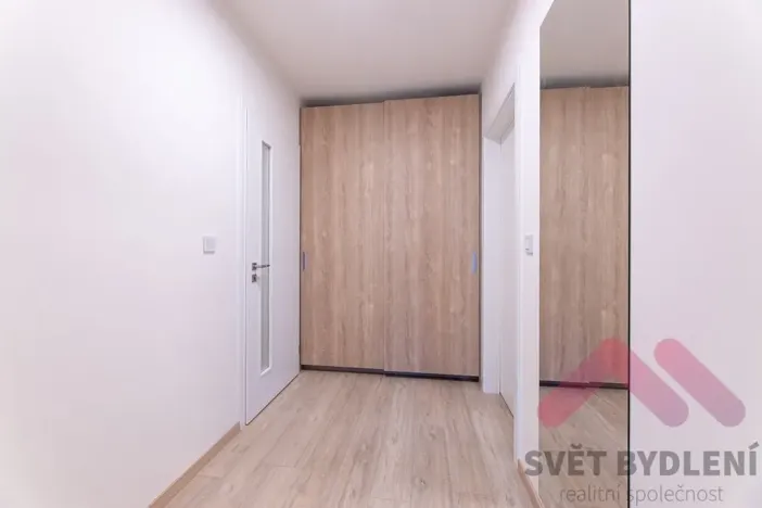 Pronájem bytu 2+kk, Praha - Řepy, Laudova, 60 m2