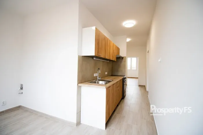 Pronájem bytu 2+1, Ústí nad Labem - Ústí nad Labem-centrum, Stará, 61 m2