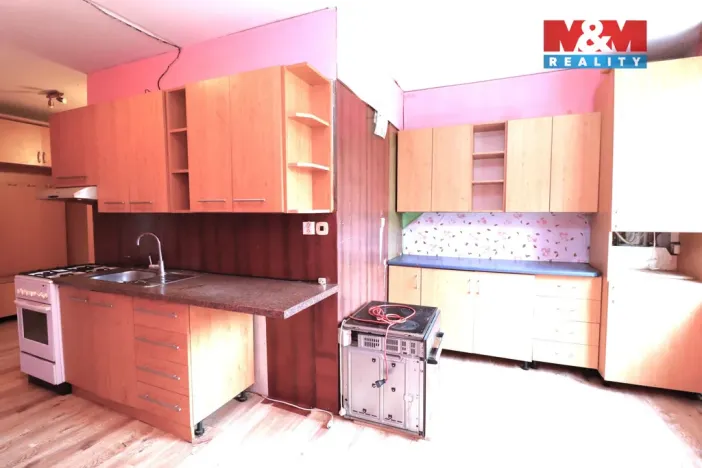 Prodej bytu 3+1, Toužim, Plzeňská, 67 m2