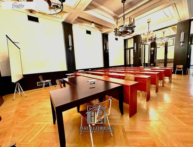 Pronájem kanceláře, Praha - Nové Město, Spálená, 146 m2