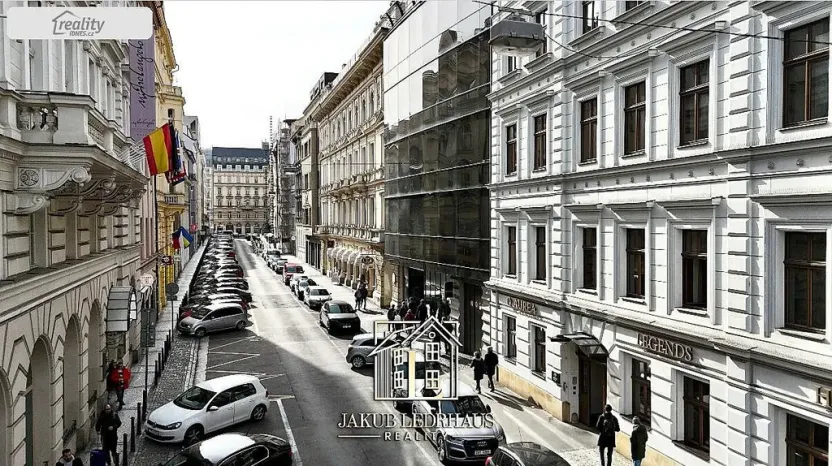 Pronájem kanceláře, Praha - Nové Město, Vladislavova, 977 m2