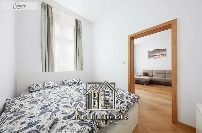 Prodej bytu 2+kk, Praha - Staré Město, Hradební, 51 m2