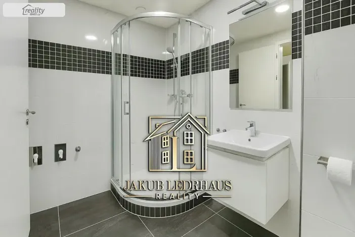 Pronájem bytu 1+kk, Praha - Hloubětín, 32 m2