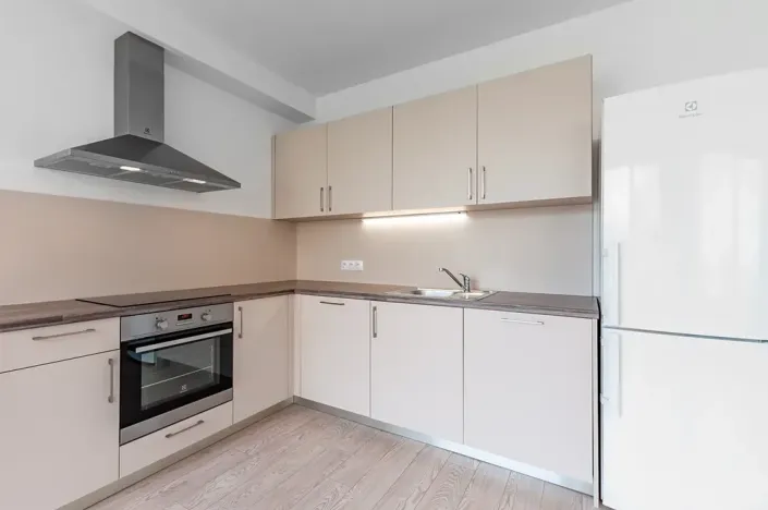 Pronájem bytu 1+kk, Praha - Karlín, Sokolovská, 38 m2