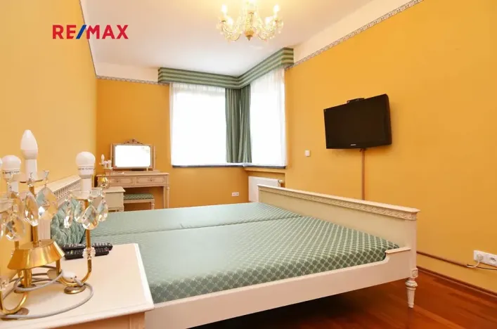 Pronájem bytu 2+kk, Praha - Hlubočepy, Pod třešněmi, 50 m2