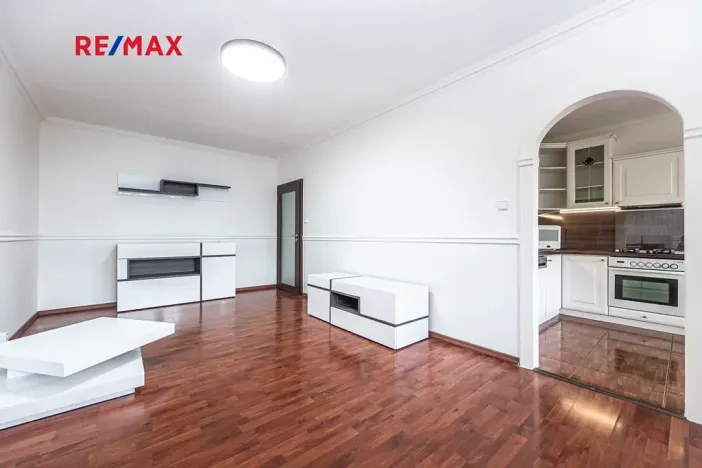 Pronájem bytu 3+1, Praha - Kobylisy, Frýdlantská, 67 m2