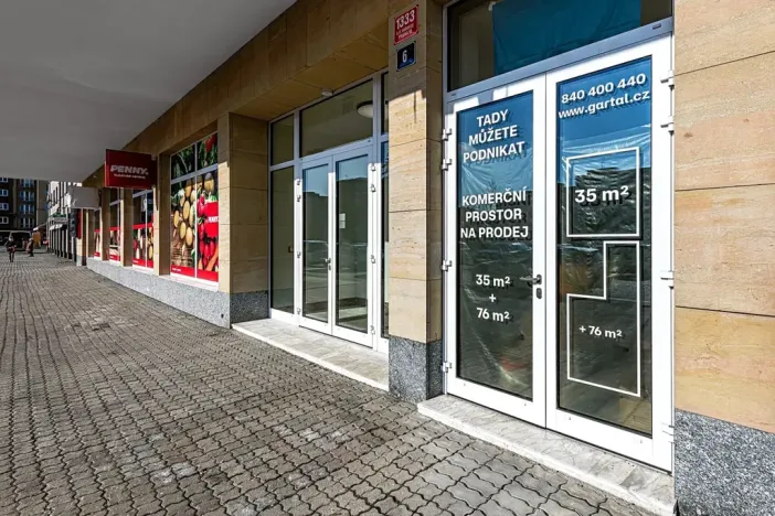 Pronájem obchodního prostoru, Praha - Vršovice, Kubánské náměstí, 112 m2