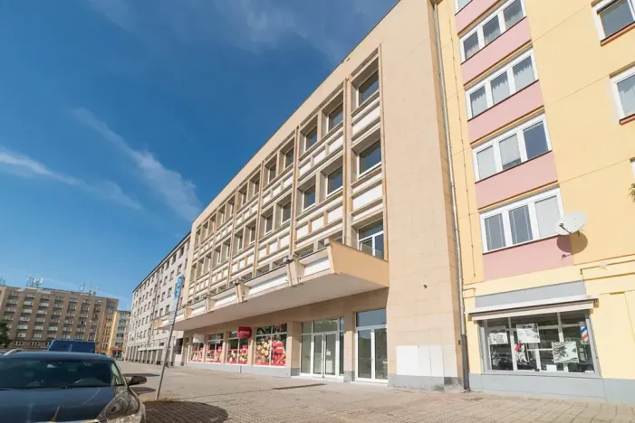 Pronájem obchodního prostoru, Praha - Vršovice, Kubánské náměstí, 112 m2