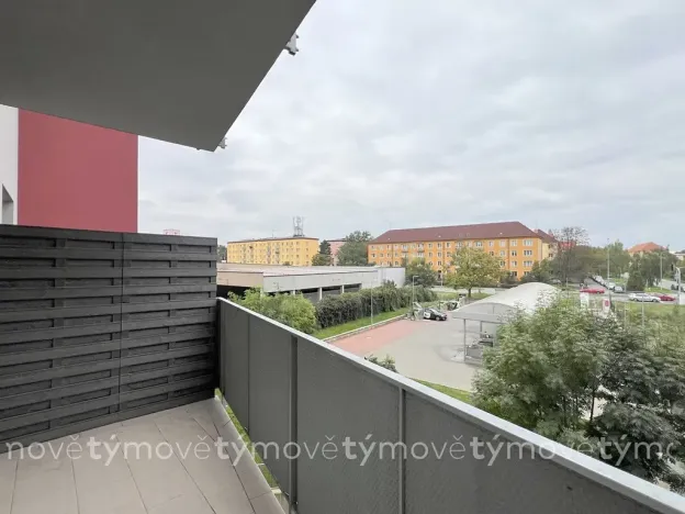 Pronájem bytu 1+kk, Pardubice, Pod Vinicí, 35 m2