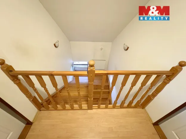 Prodej restaurace, Velké Žernoseky, 438 m2