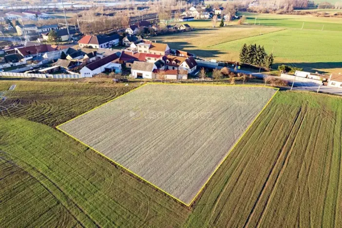 Prodej pozemku pro bydlení, Číčenice, 3500 m2