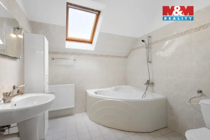 Prodej rodinného domu, Doksy, Polní, 188 m2