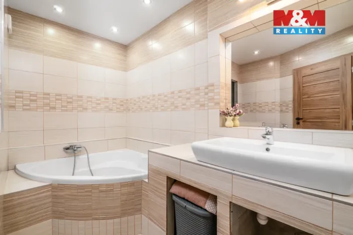 Prodej bytu 4+1, Ústí nad Labem - Krásné Březno, Anežky České, 89 m2