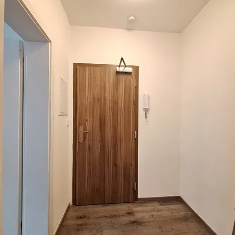 Pronájem bytu 2+kk, Praha - Holešovice, Na Maninách, 46 m2