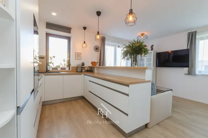 Prodej bytu 5+kk, Unhošť, Buková, 115 m2