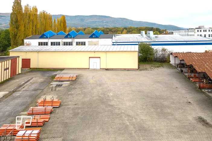 Pronájem obchodního prostoru, Teplice, Zemská, 5600 m2