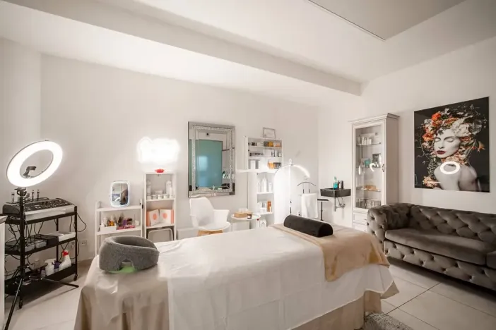 Pronájem obchodního prostoru, Praha - Karlín, Křižíkova, 20 m2