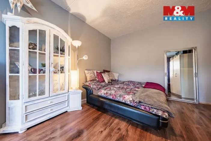 Prodej bytu 2+1, Kadaň, Na Podlesí, 68 m2