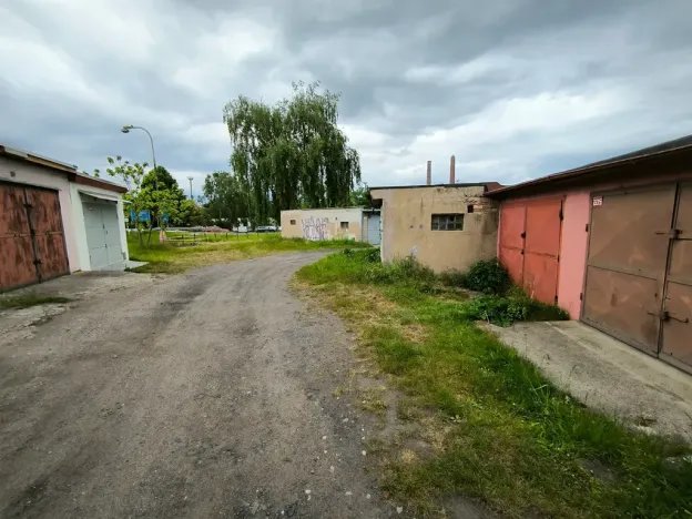 Pronájem garáže, Lovosice, Terezínská, 19 m2