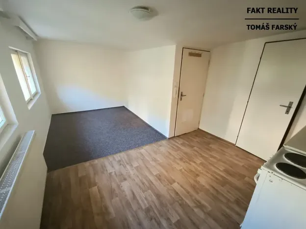 Pronájem bytu 1+kk, Děčín, Teplická, 19 m2