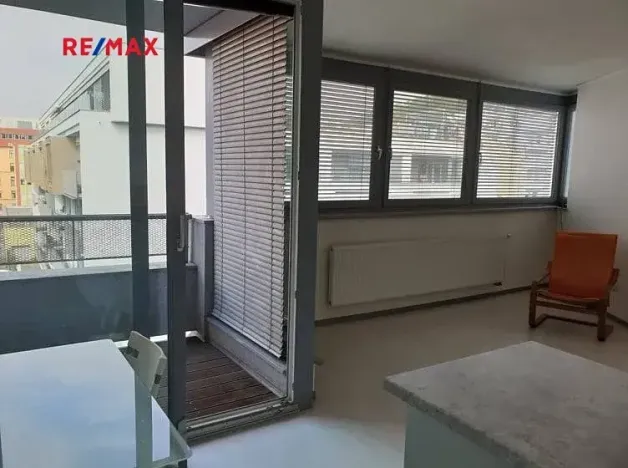 Pronájem bytu 1+kk, Brno, Kopečná, 32 m2