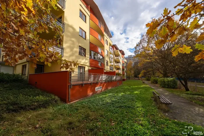 Pronájem bytu 2+kk, Praha - Bohnice, Ústavní, 59 m2