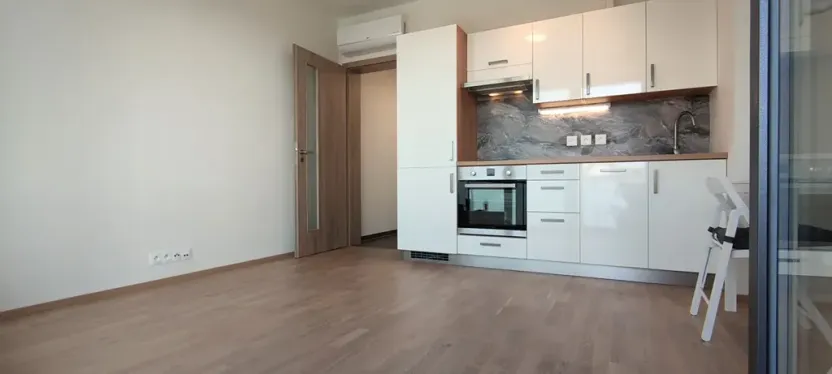Pronájem bytu 1+kk, Praha - Libeň, Na Libušáku, 31 m2