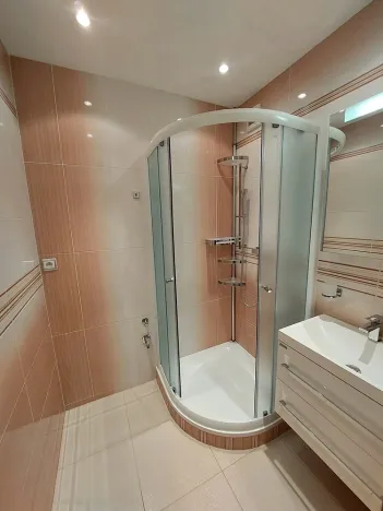 Pronájem bytu 3+1, Brno, Oderská, 75 m2