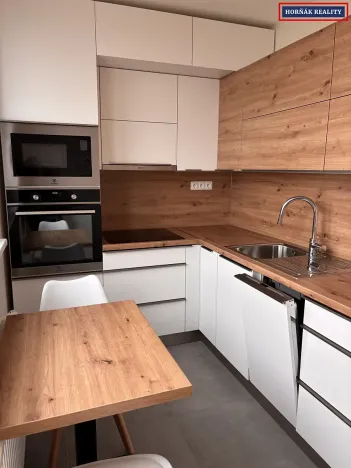 Pronájem bytu 1+1, Veselí nad Moravou, Hutník, 33 m2