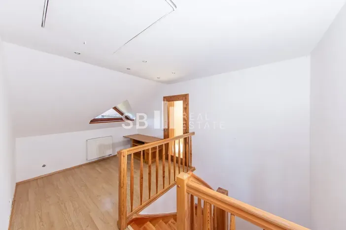 Prodej rodinného domu, Borová, 230 m2