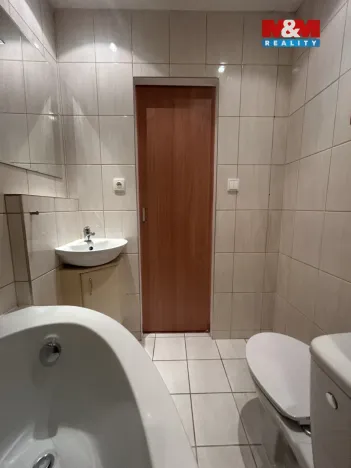 Pronájem bytu 1+1, Ústí nad Labem - Střekov, Tolstého, 37 m2