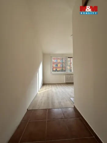 Pronájem bytu 1+1, Ústí nad Labem - Střekov, Tolstého, 37 m2