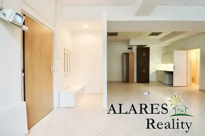 Pronájem kanceláře, Praha, Kremnická, 48 m2