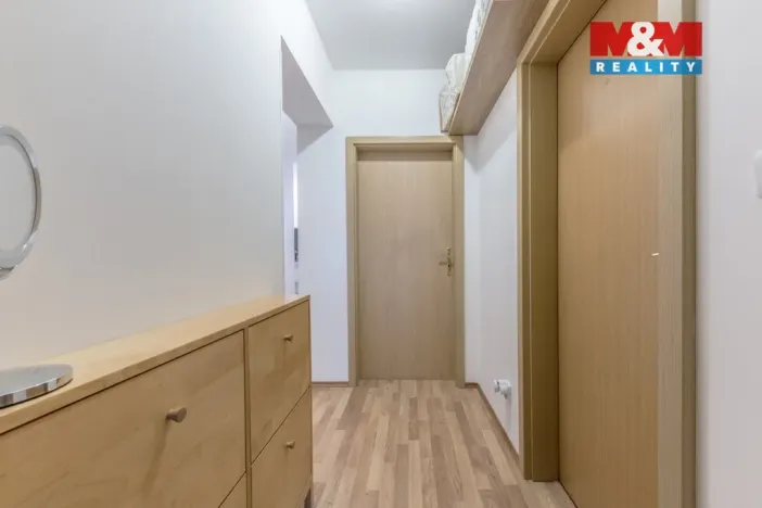 Prodej bytu 2+kk, Hostivice, Unhošťská, 45 m2