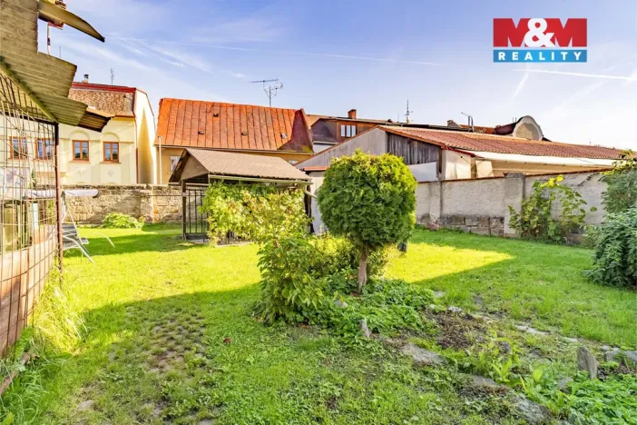 Prodej činžovního domu, Mimoň, nám. 1. máje, 120 m2