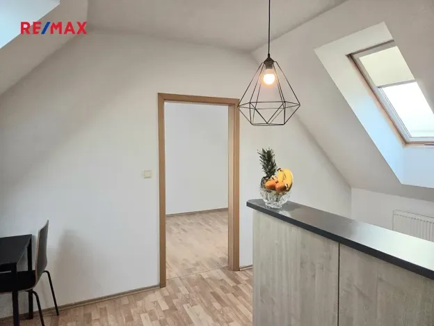 Prodej bytu 2+kk, Jesenice, Příčná I., 45 m2