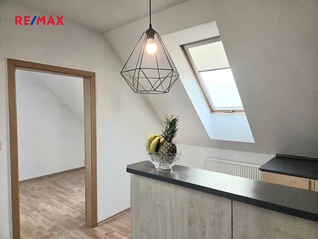 Prodej bytu 2+kk, Jesenice, Příčná I., 45 m2