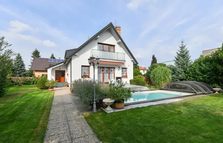 Pronájem vily, Praha - Suchdol, Havraní, 220 m2