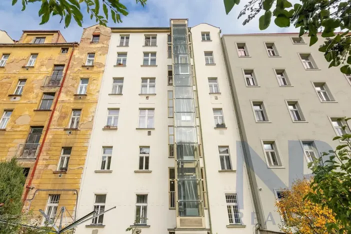 Pronájem bytu 2+kk, Praha - Nusle, Jaromírova, 42 m2