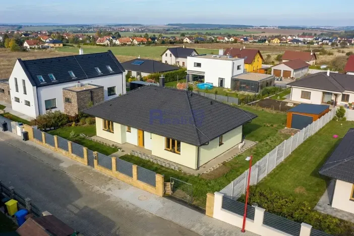 Prodej rodinného domu, Červené Pečky, Na Vyhlídce, 101 m2