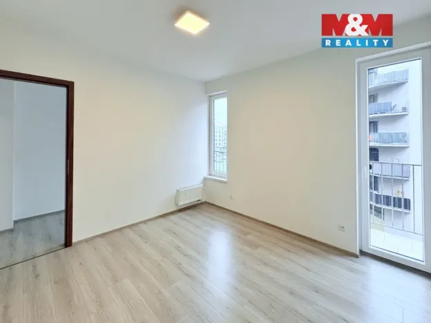 Pronájem bytu 2+kk, Pardubice - Zelené Předměstí, Pod Vinicí, 63 m2