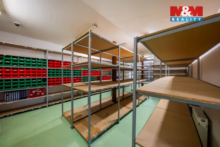 Prodej výrobních prostor, Žďár, 1089 m2