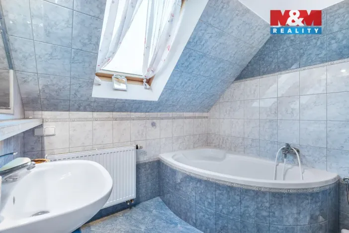 Prodej rodinného domu, Přerov nad Labem, 248 m2