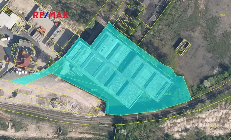 Prodej výrobních prostor, Roudnice nad Labem, Pracnerova, 2250 m2