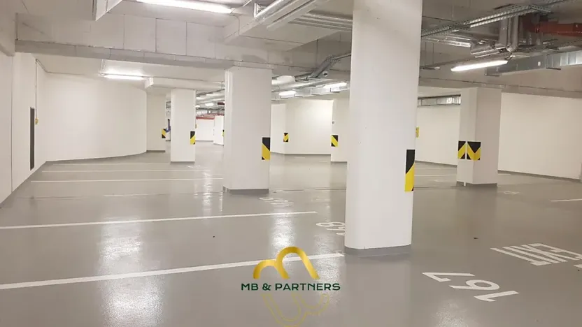 Prodej garážového stání, Praha - Holešovice, U průhonu, 13 m2