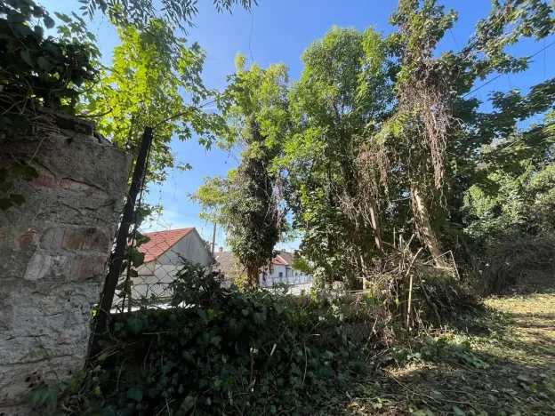 Prodej komerčního pozemku, Týnec nad Labem, 140 m2